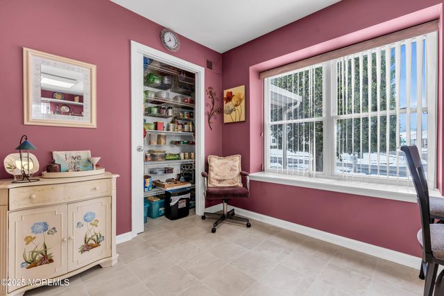 5 Oriel Way, Marlboro, NJ 07746