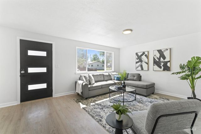 2211 N 34th, Boise, ID 83703