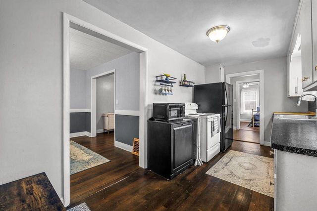 501 Haskins STREET, Lake Geneva, WI 53147