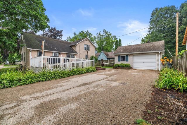 501 Haskins STREET, Lake Geneva, WI 53147