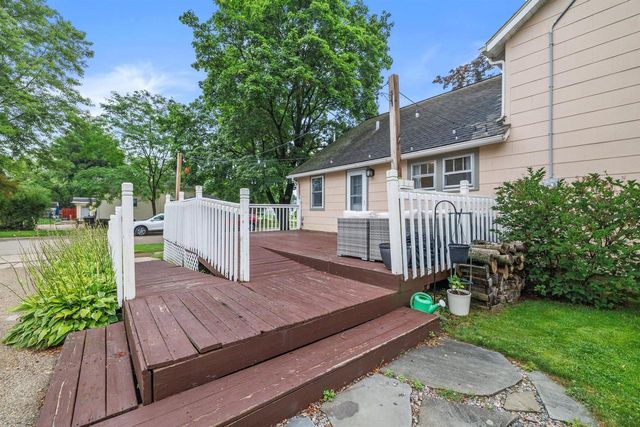 501 Haskins STREET, Lake Geneva, WI 53147