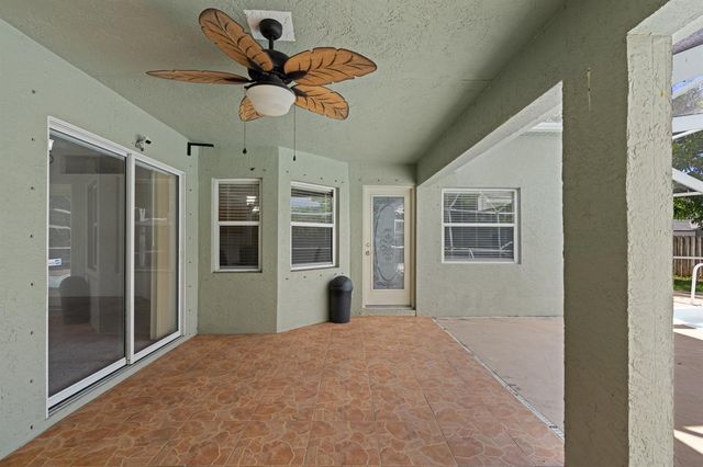 1042 SW Janette Avenue, Port St. Lucie, FL 34953