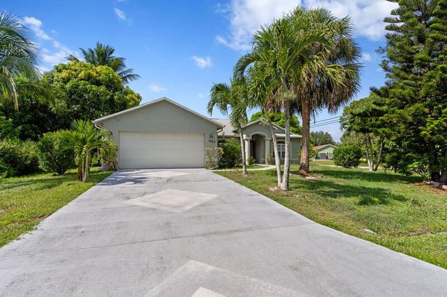 1042 SW Janette Avenue, Port St. Lucie, FL 34953
