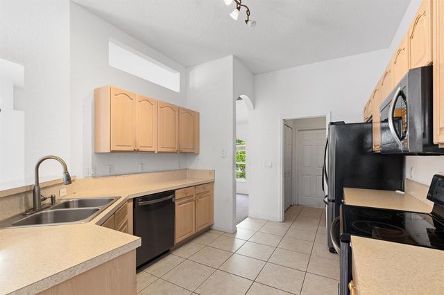 1042 SW Janette Avenue, Port St. Lucie, FL 34953