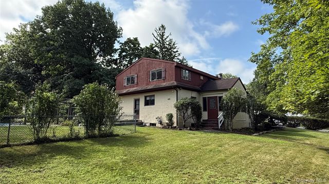 1 Sunset Drive, Suffern, NY 10901