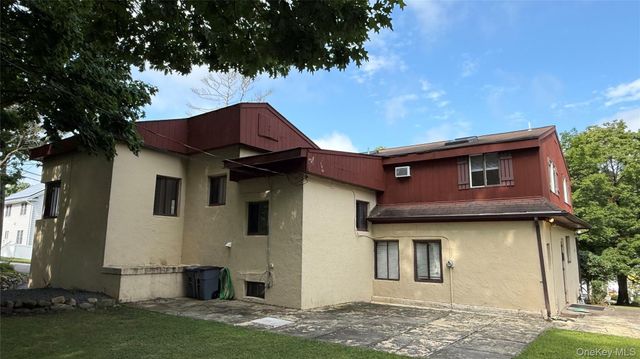 1 Sunset Drive, Suffern, NY 10901