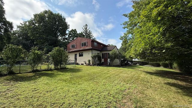 1 Sunset Drive, Suffern, NY 10901