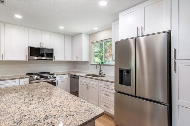 10886 SW 90TH TERRACE, Ocala, FL 34481