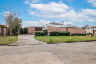 20 Charleston Street N, Sugar Land, TX 77478
