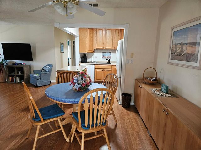 1905 CANTERBURY LANE E-9, Sun City Center, FL 33573