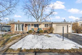 1320 N Foster Avenue, Lansing, MI 48912