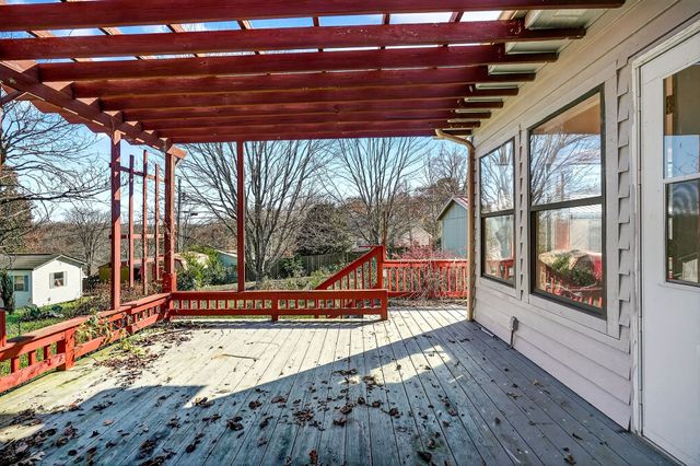 288 Mallory Cir, Livingston, TN 38570