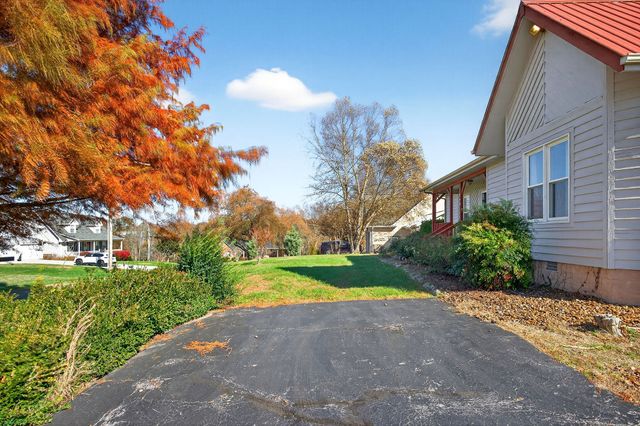 288 Mallory Cir, Livingston, TN 38570