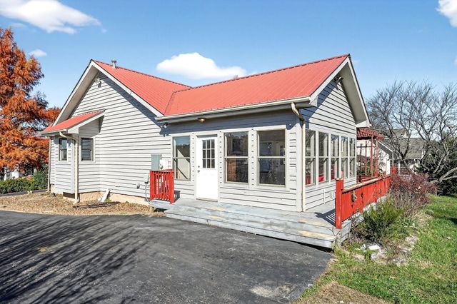 288 Mallory Cir, Livingston, TN 38570