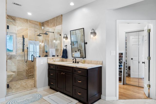 25 Calle Hermosa, Pensacola Beach, FL 32561