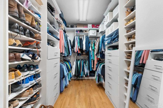 25 Calle Hermosa, Pensacola Beach, FL 32561