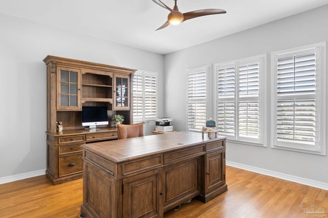 25 Calle Hermosa, Pensacola Beach, FL 32561