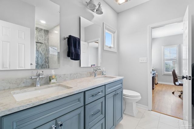 25 Calle Hermosa, Pensacola Beach, FL 32561