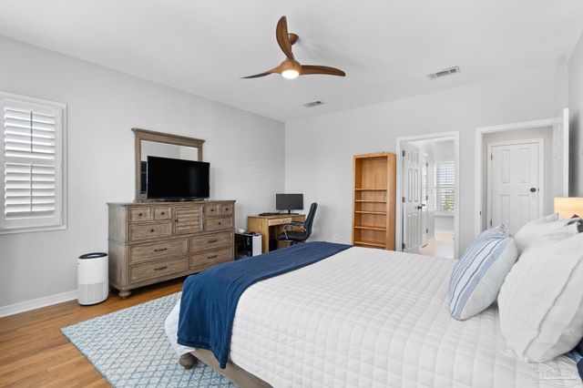 25 Calle Hermosa, Pensacola Beach, FL 32561