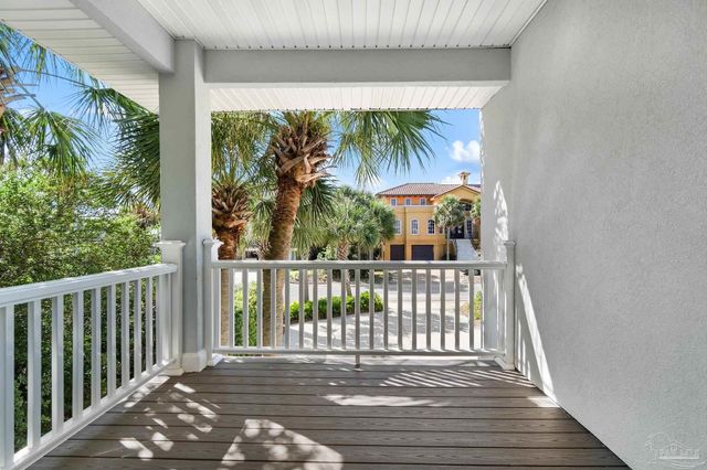 25 Calle Hermosa, Pensacola Beach, FL 32561