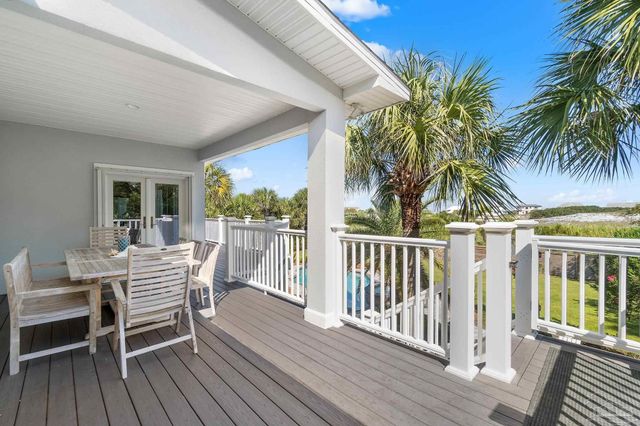 25 Calle Hermosa, Pensacola Beach, FL 32561