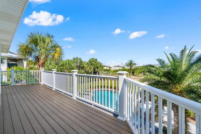 25 Calle Hermosa, Pensacola Beach, FL 32561