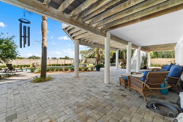 25 Calle Hermosa, Pensacola Beach, FL 32561