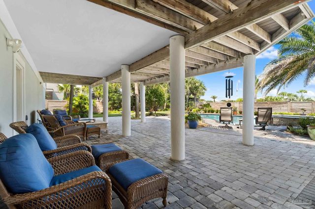 25 Calle Hermosa, Pensacola Beach, FL 32561