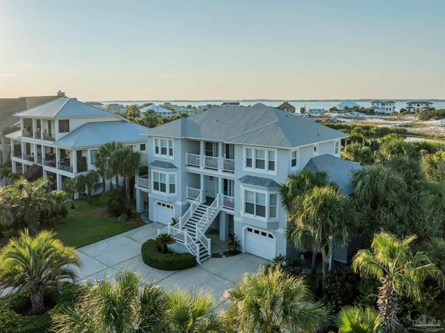 25 Calle Hermosa, Pensacola Beach, FL 32561