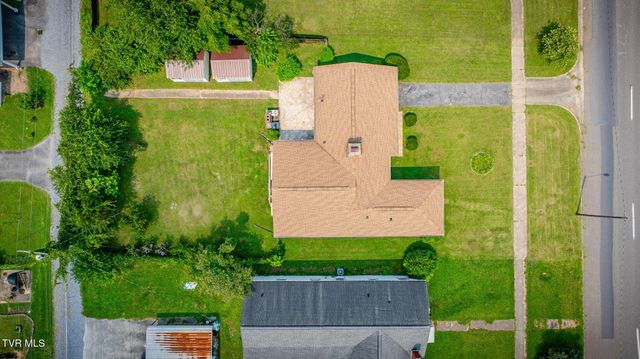 711 East Unaka Avenue, Johnson City, TN 37601