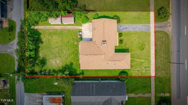 711 East Unaka Avenue, Johnson City, TN 37601