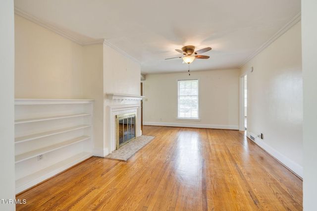 711 East Unaka Avenue, Johnson City, TN 37601