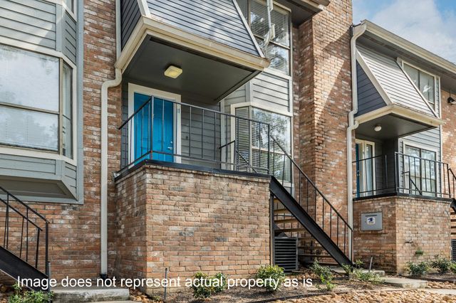 2202-K10 Place Rebecca Lane, Houston, TX 77090