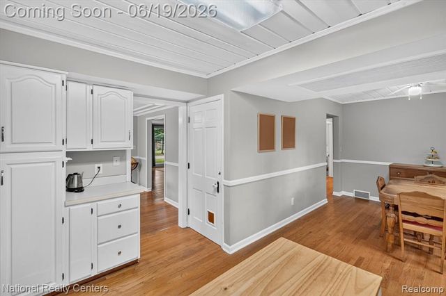 360 Woodland Drive, South Lyon, MI 48178