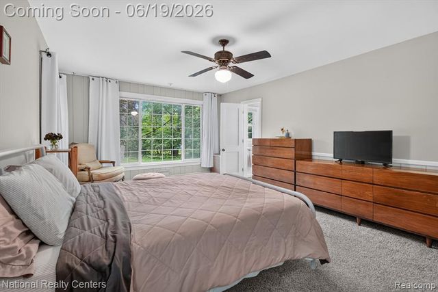 360 Woodland Drive, South Lyon, MI 48178