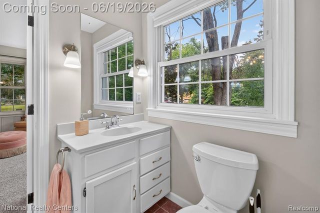 360 Woodland Drive, South Lyon, MI 48178