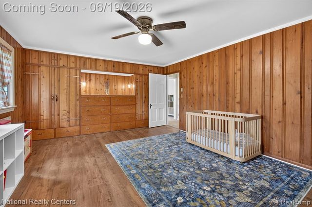 360 Woodland Drive, South Lyon, MI 48178