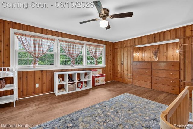 360 Woodland Drive, South Lyon, MI 48178