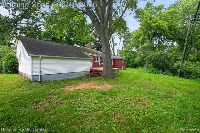 360 Woodland Drive, South Lyon, MI 48178