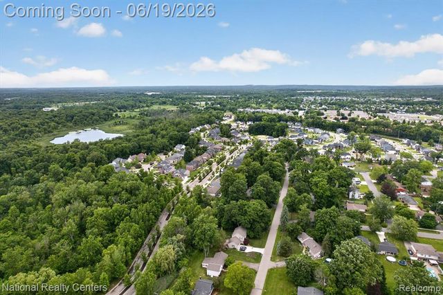 360 Woodland Drive, South Lyon, MI 48178