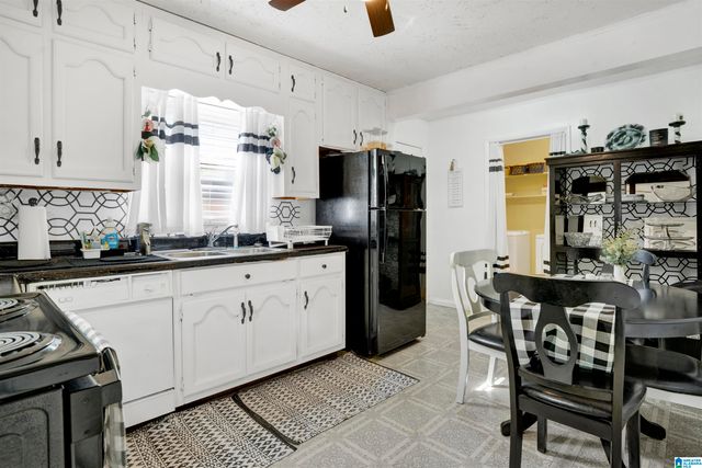 1932 4TH STREET NE, Center Point, AL 35215