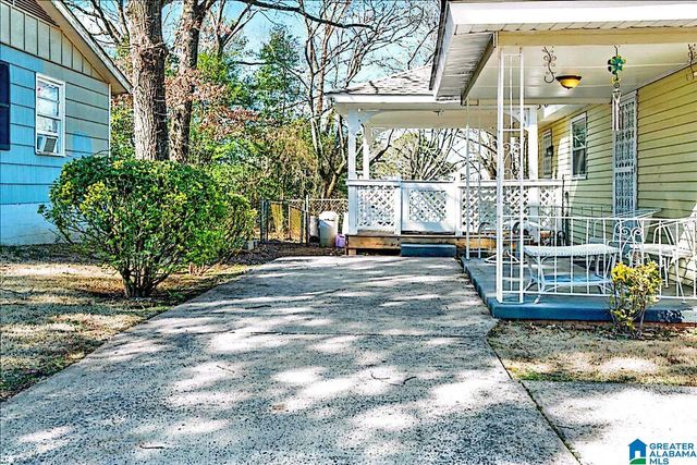 1932 4TH STREET NE, Center Point, AL 35215