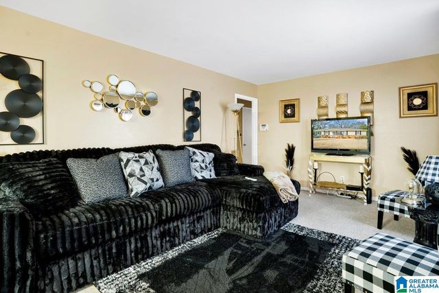 1932 4TH STREET NE, Center Point, AL 35215