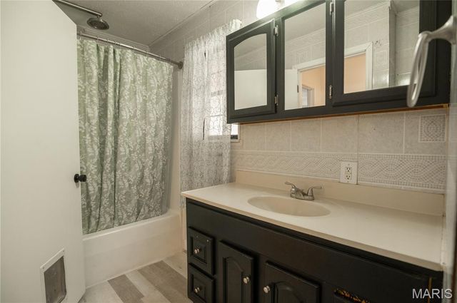 112 E 3rd Street, Grandin, MO 63943