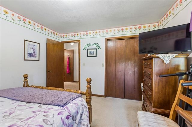 106 Peach Tree Lane, Greenwood, MO 64034
