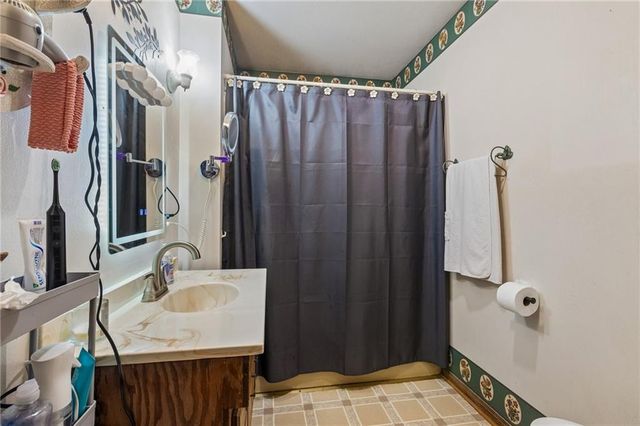 106 Peach Tree Lane, Greenwood, MO 64034