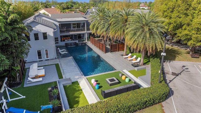 7047 San Sebastian Circle, Boca Raton, FL 33433