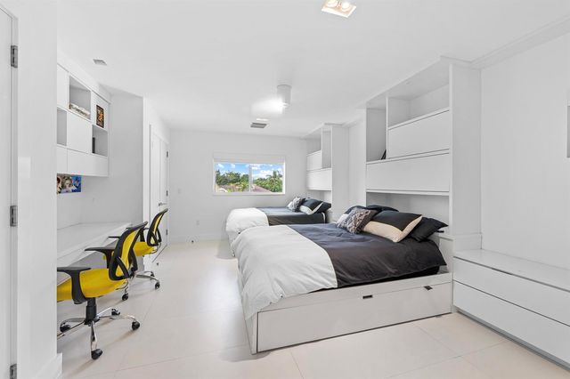7047 San Sebastian Circle, Boca Raton, FL 33433
