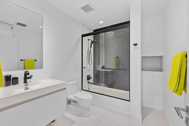 7047 San Sebastian Circle, Boca Raton, FL 33433