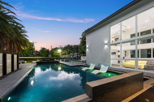 7047 San Sebastian Circle, Boca Raton, FL 33433